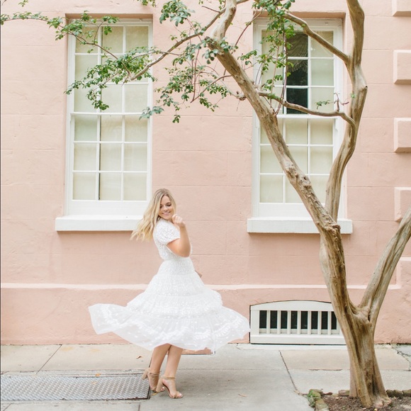 MEET YOUR SELLER 🙋🏼 - Picture 3 of 4